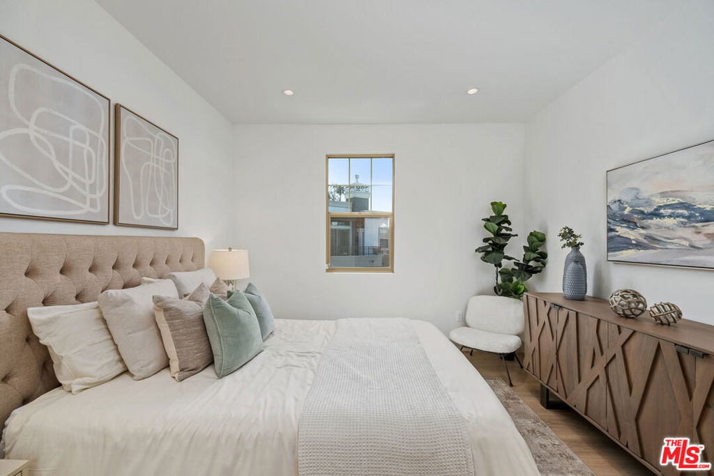 130 S Sepulveda Boulevard 415 Property Photo 12