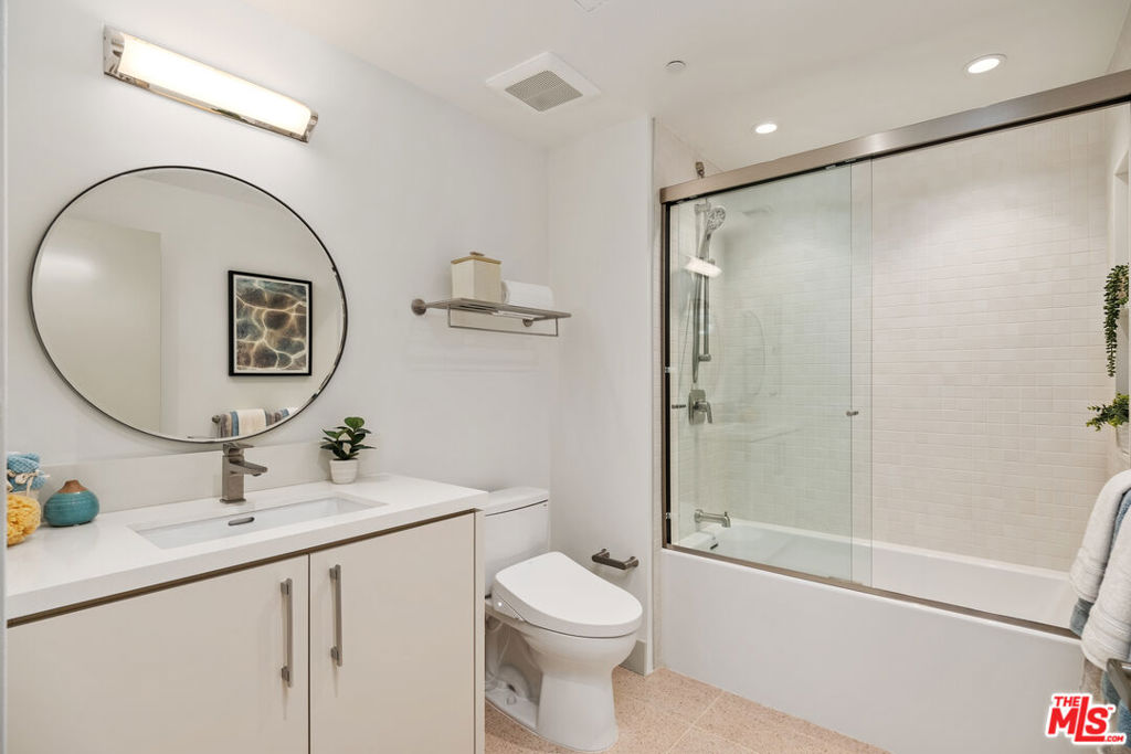 130 S Sepulveda Boulevard 415 Property Photo 43