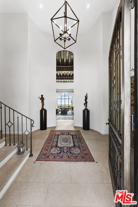 8159 Hollywood Boulevard Property Photo 8