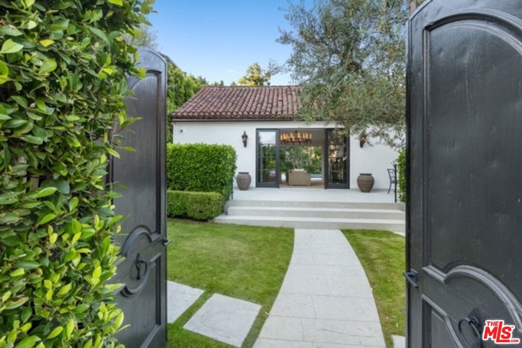 8159 Hollywood Boulevard Property Photo 42