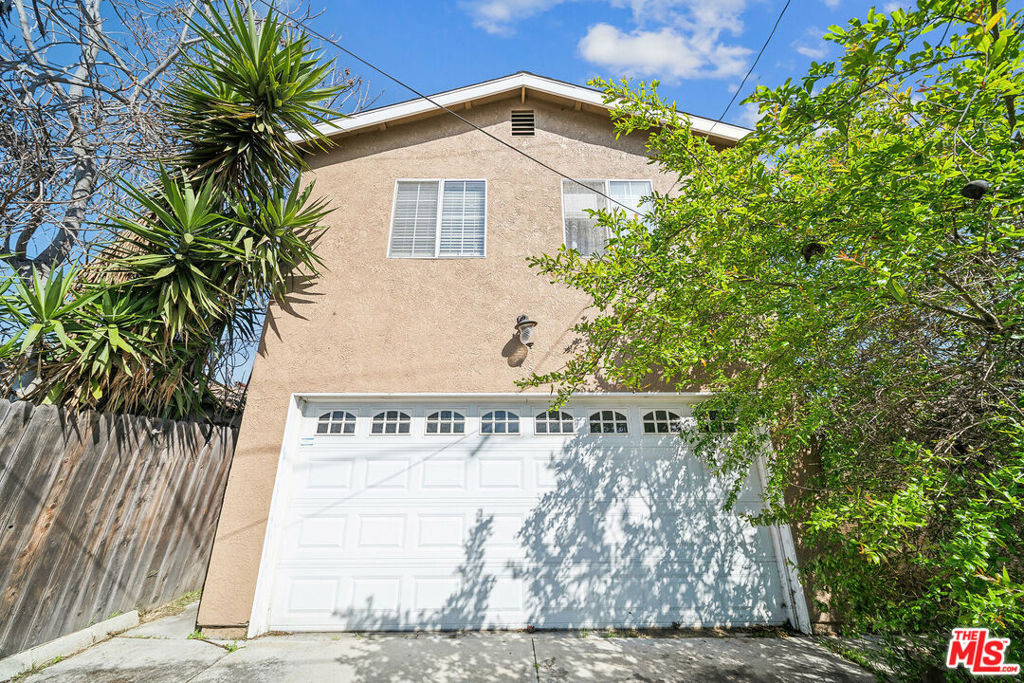 12221 Athens Way Property Photo 2