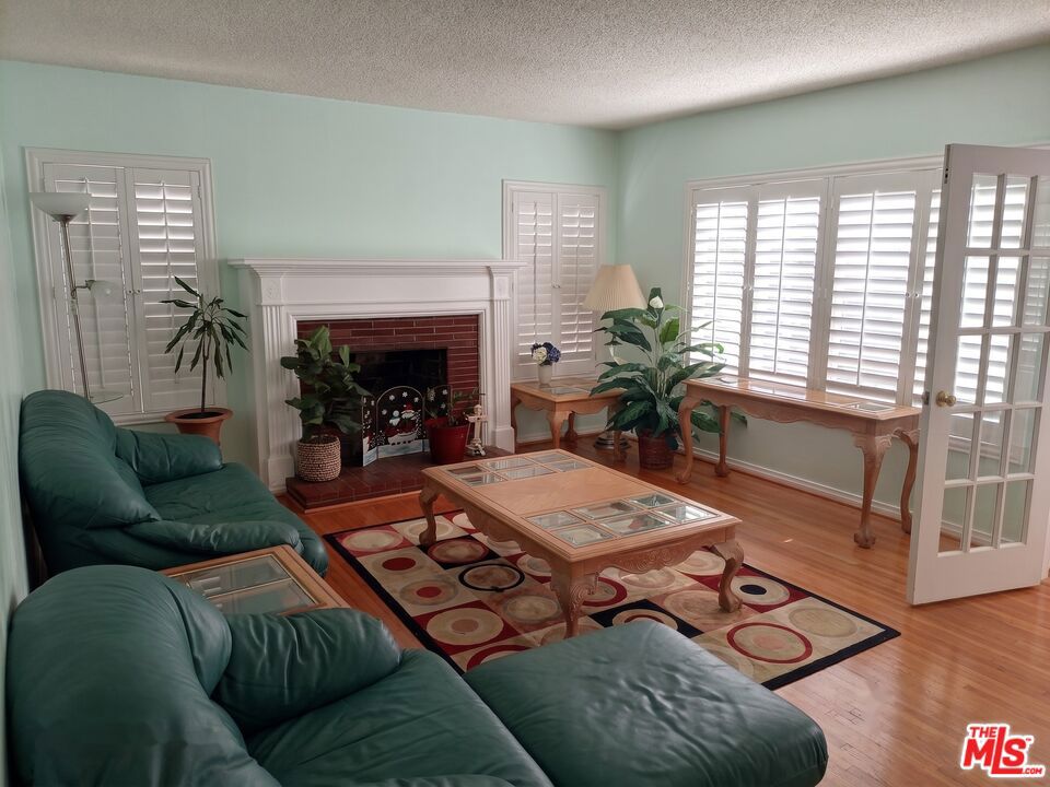 5132 Hillcrest Drive Property Photo 11