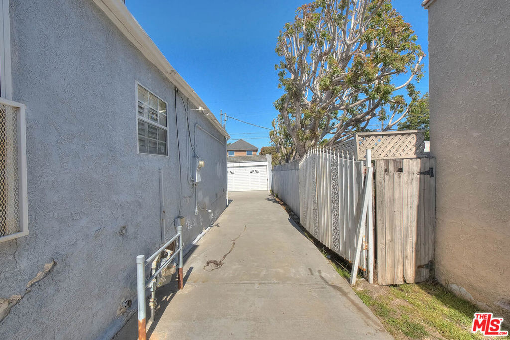 5132 Hillcrest Drive Property Photo 20