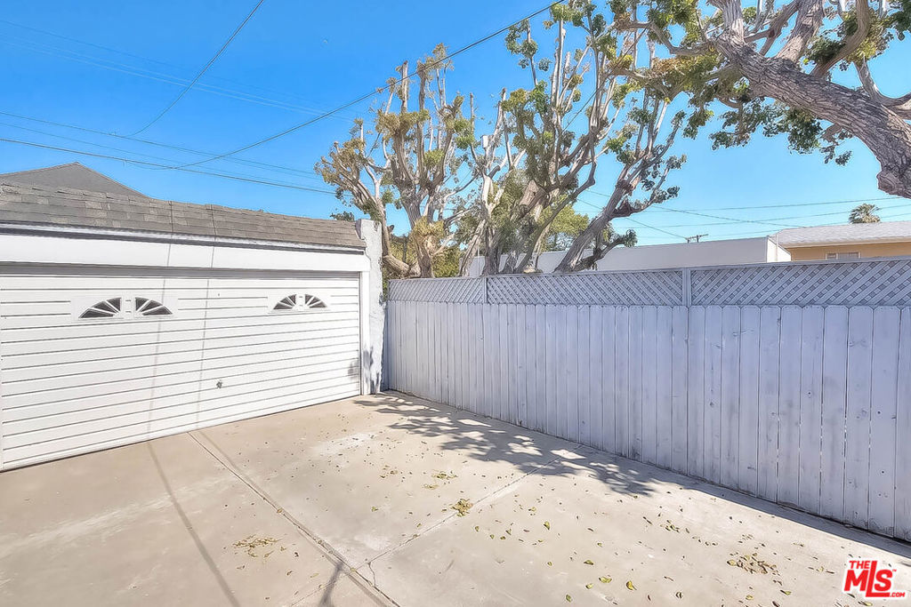 5132 Hillcrest Drive Property Photo 21