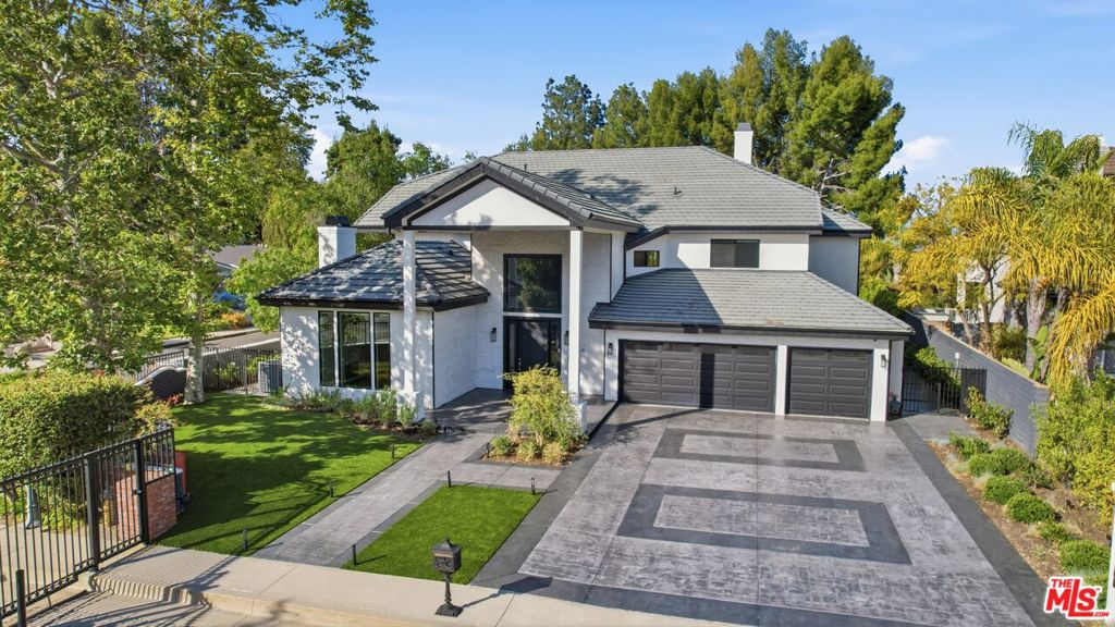 4256 Tarzana Estates Drive Property Photo 3