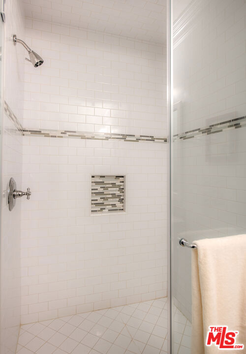 12142 Hollyglen Place Property Photo 34