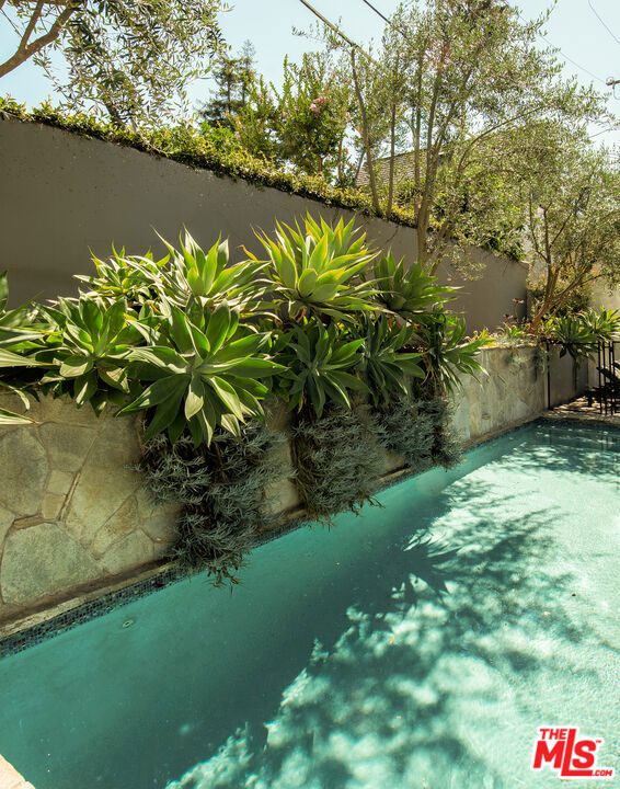 12142 Hollyglen Place Property Photo 45