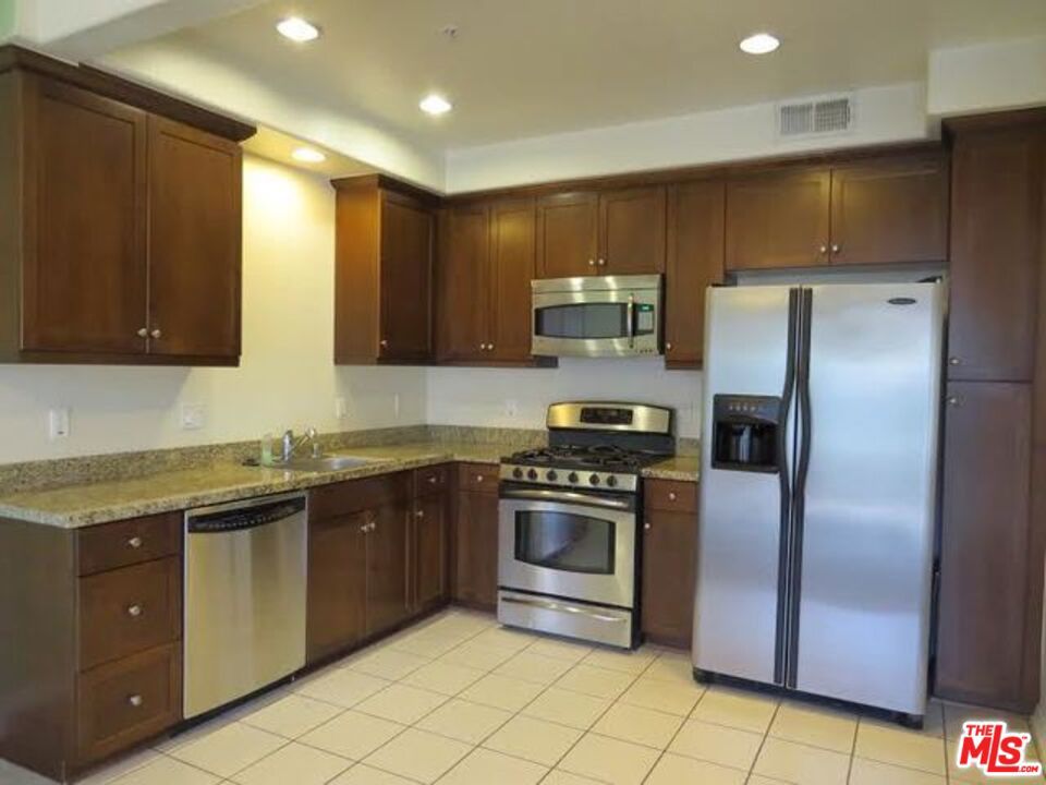 360 W Avenue 26 340 Property Photo 6
