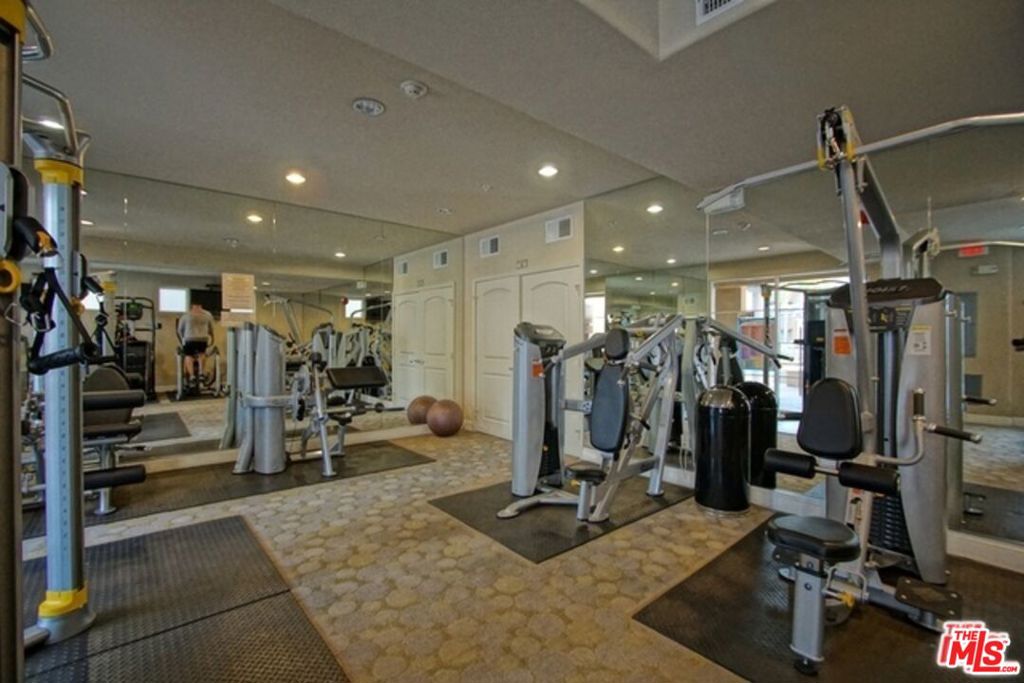 360 W Avenue 26 340 Property Photo 11