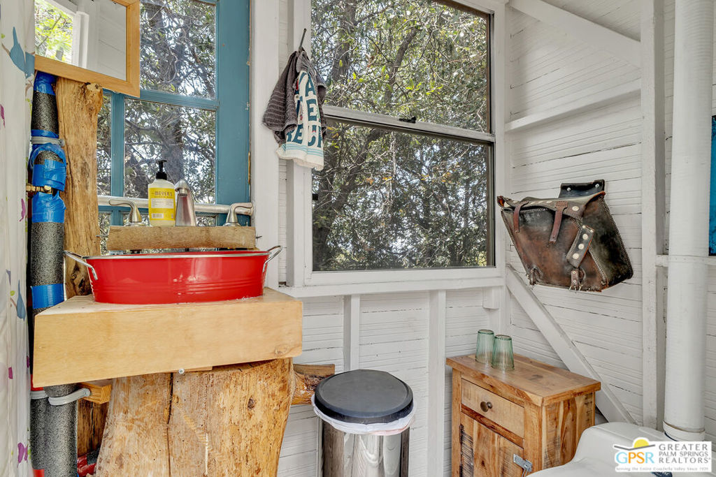 21395 Highway 243 Property Photo 64