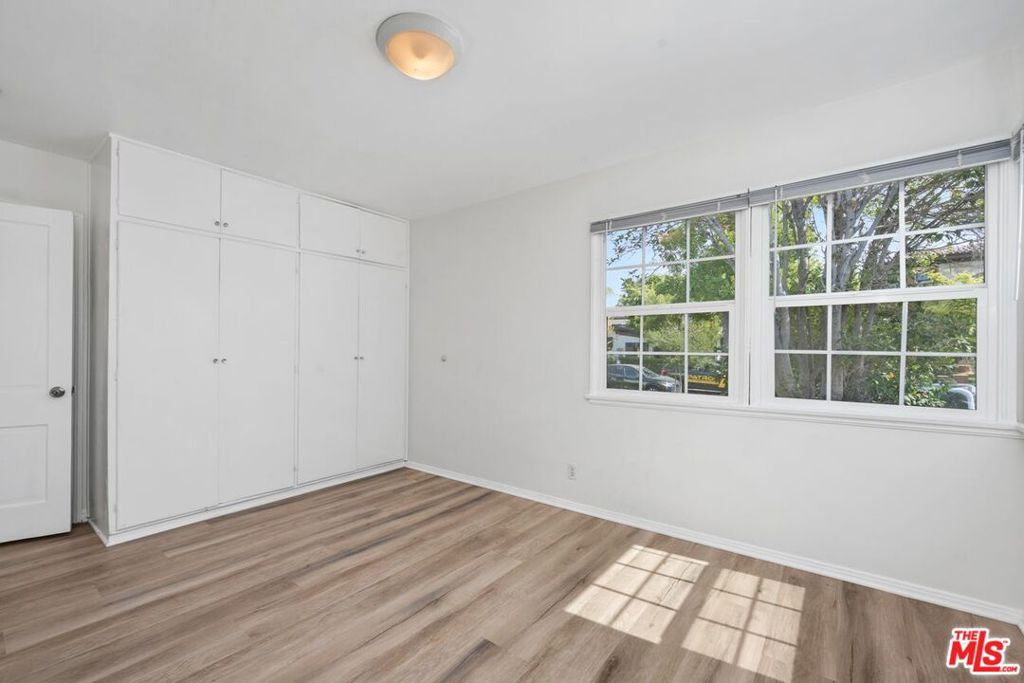 1019 Amherst Avenue Property Photo 17