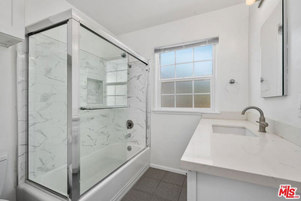 1019 Amherst Avenue Property Photo 18