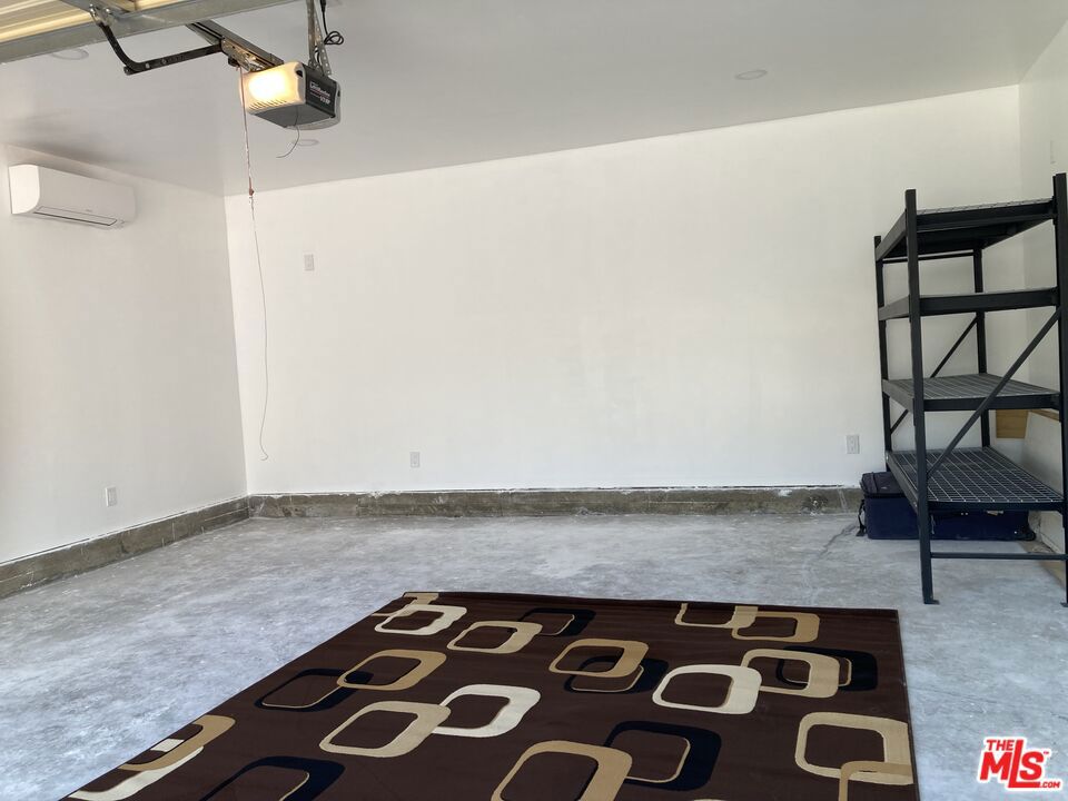 1019 Amherst Avenue Property Photo 25