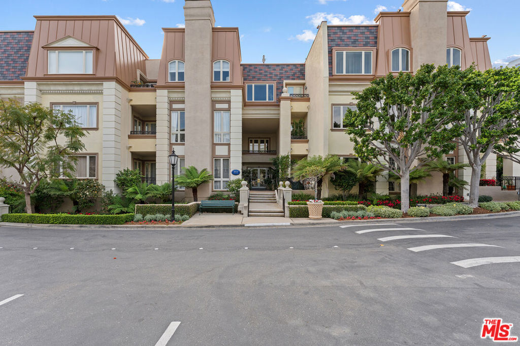 10124 Empyrean Way 203 Property Photo 36