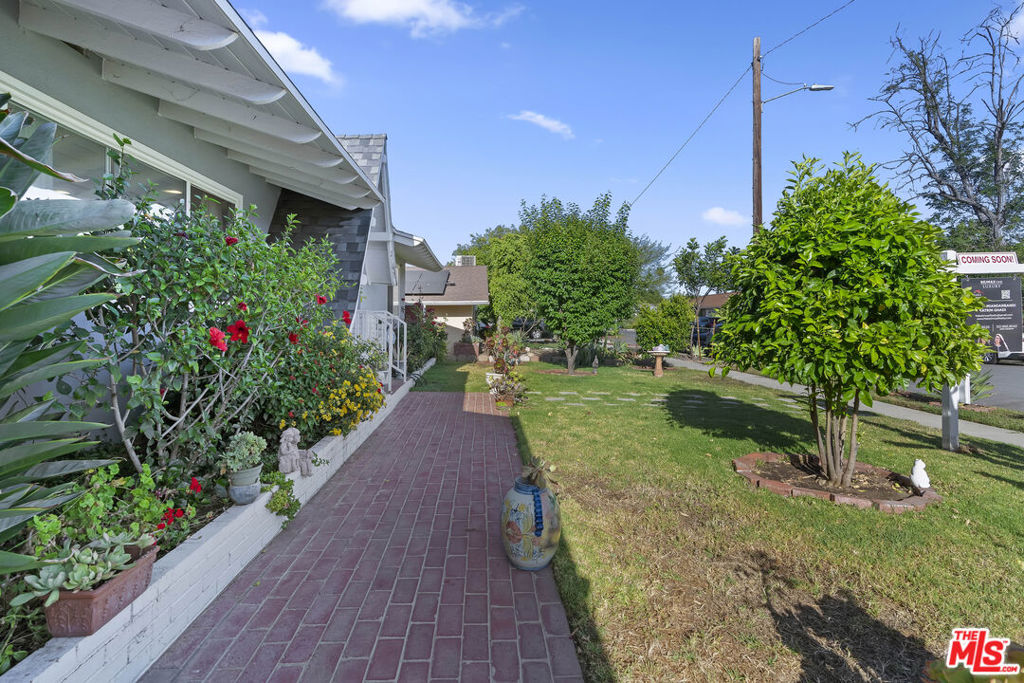 21829 Rodax Street Property Photo 5