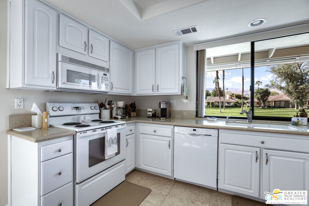 223 Serena Drive Property Photo 8
