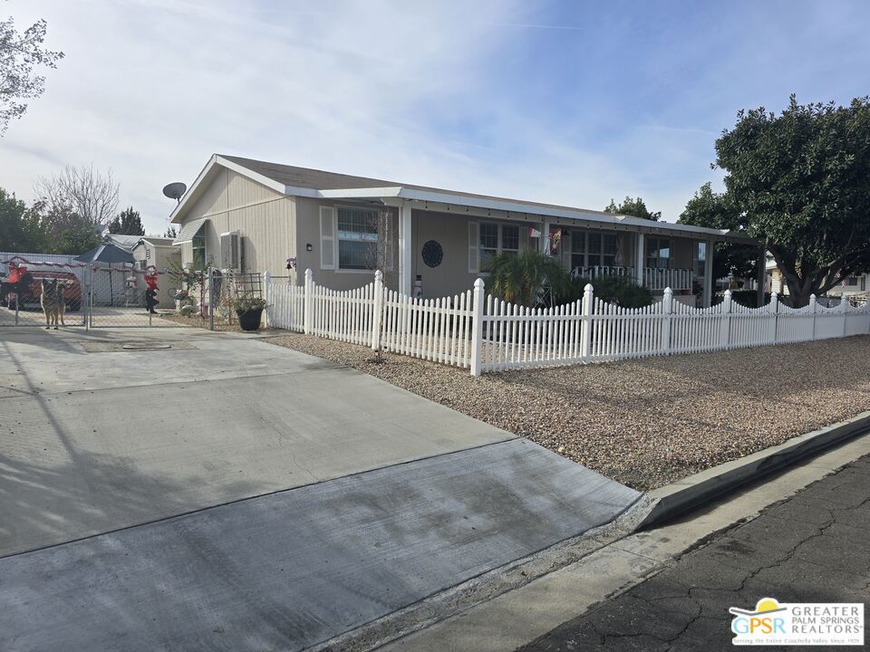 26012 Chelsea Way Property Photo 2