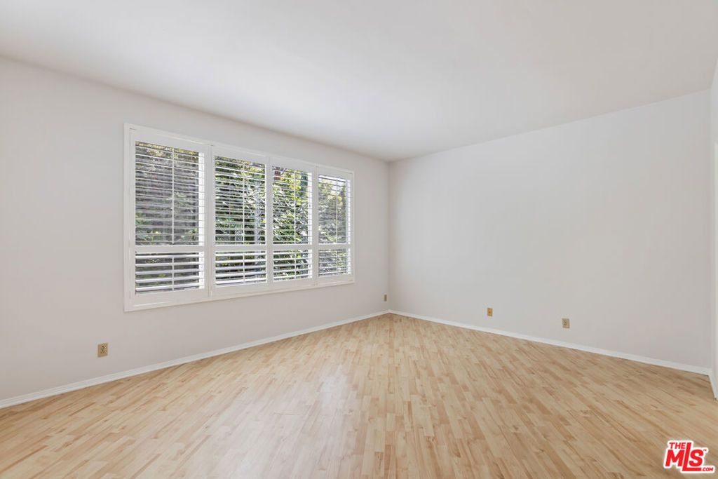 1930 S Beverly Glen Boulevard 306 Property Photo 18