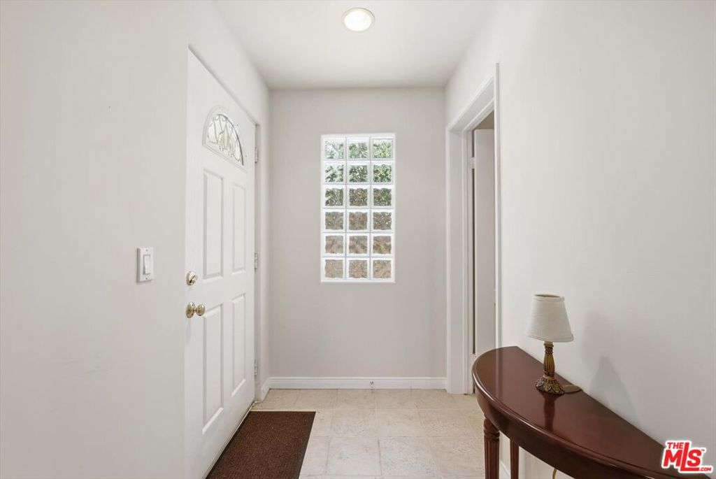 1043 11th Street 3 Property Photo 4