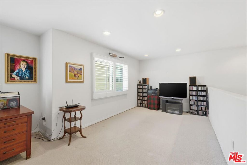 1043 11th Street 3 Property Photo 33