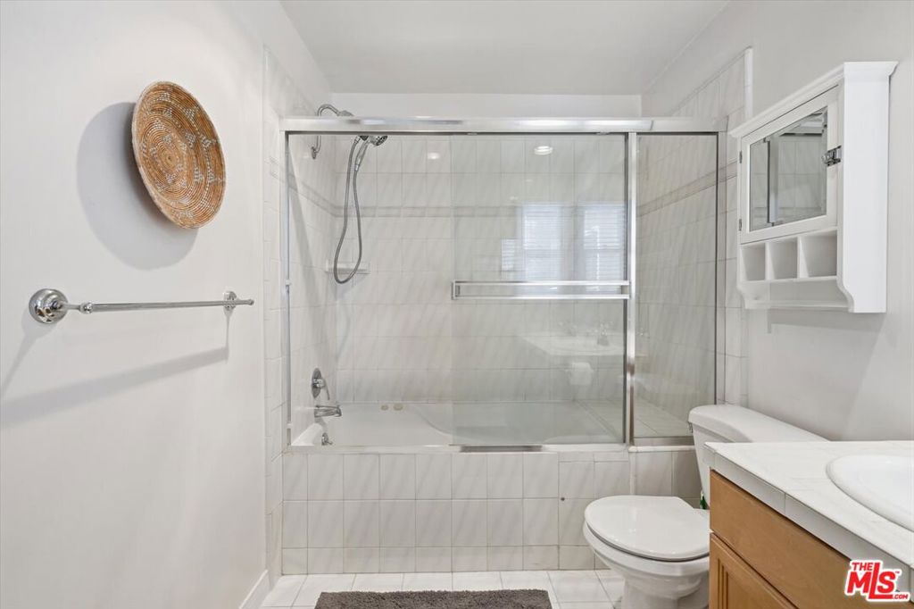 1043 11th Street 3 Property Photo 42