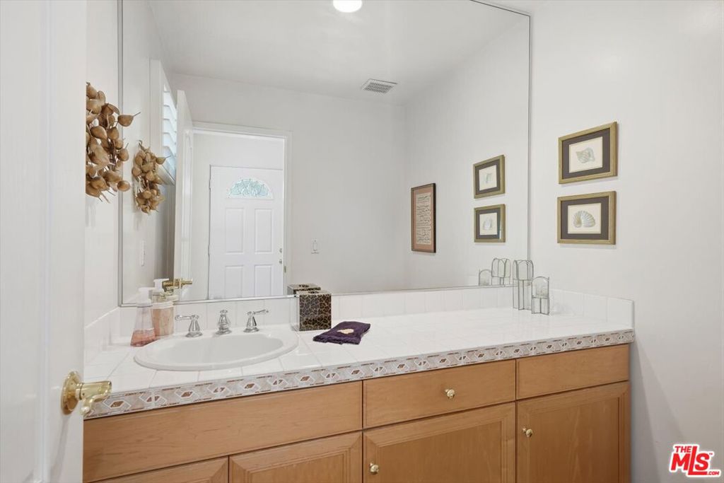 1043 11th Street 3 Property Photo 45