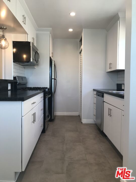 2230 Delaware Avenue Property Photo 14