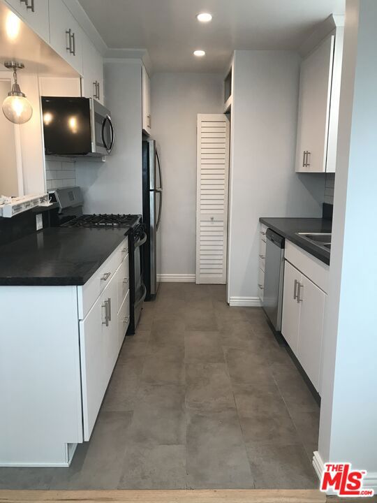 2230 Delaware Avenue Property Photo 15