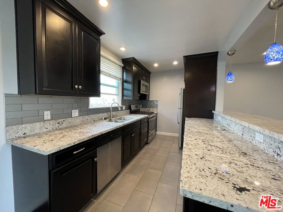 2230 Delaware Avenue Property Photo 34