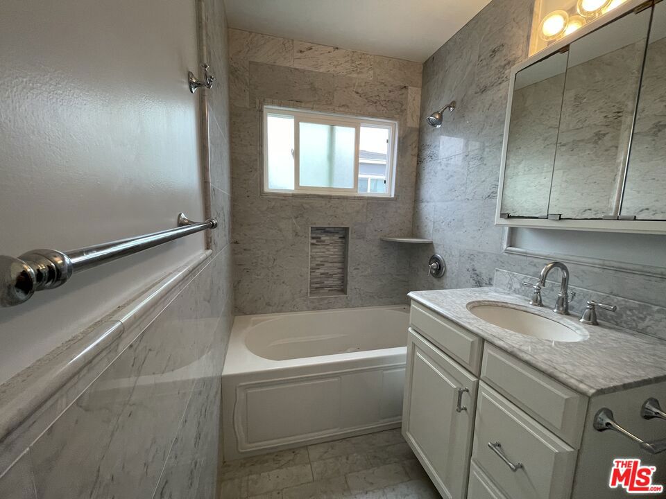 2230 Delaware Avenue Property Photo 40