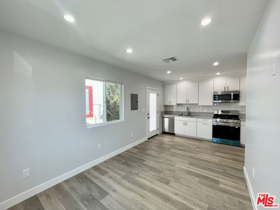 2230 Delaware Avenue Property Photo 45