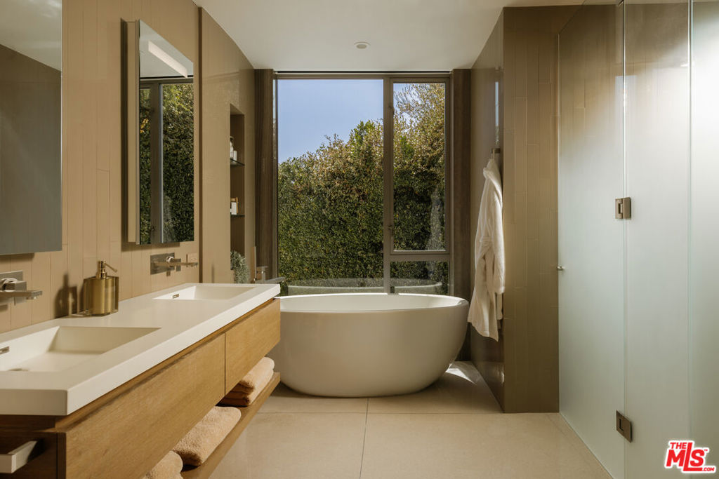 1302 Collingwood Place Property Photo 15