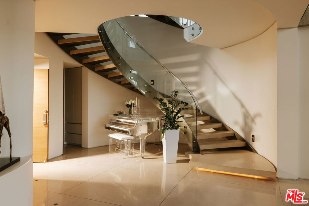 1302 Collingwood Place Property Photo 16