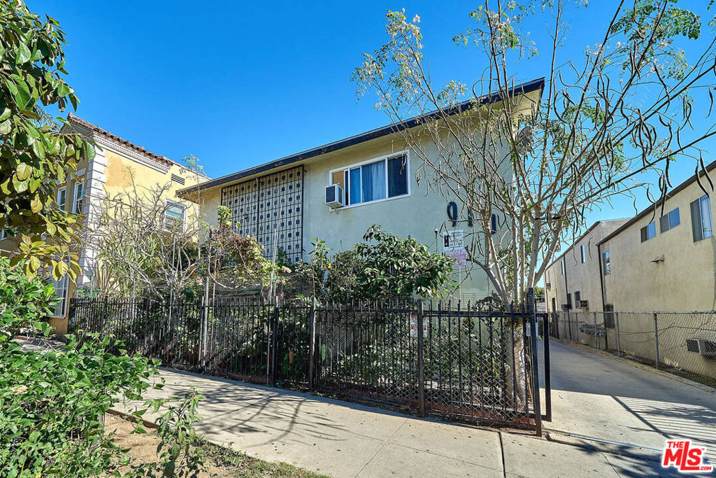 910 S Catalina Street Property Photo 3