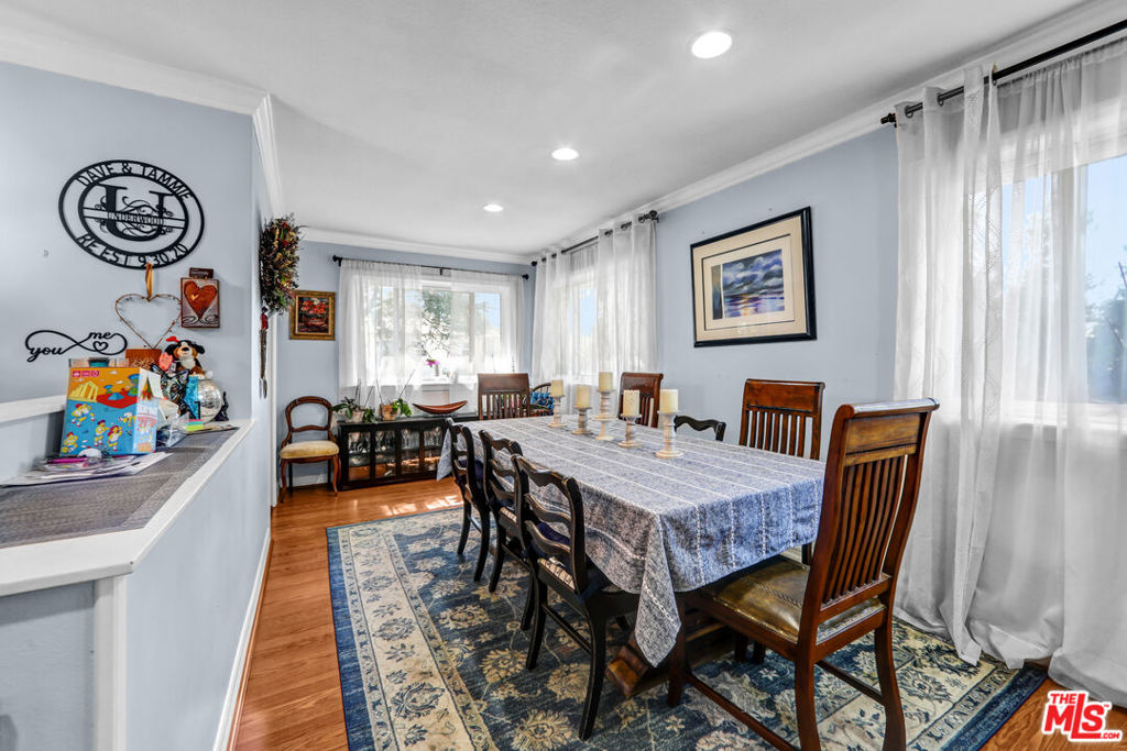 10205 Fairgrove Avenue Property Photo 11