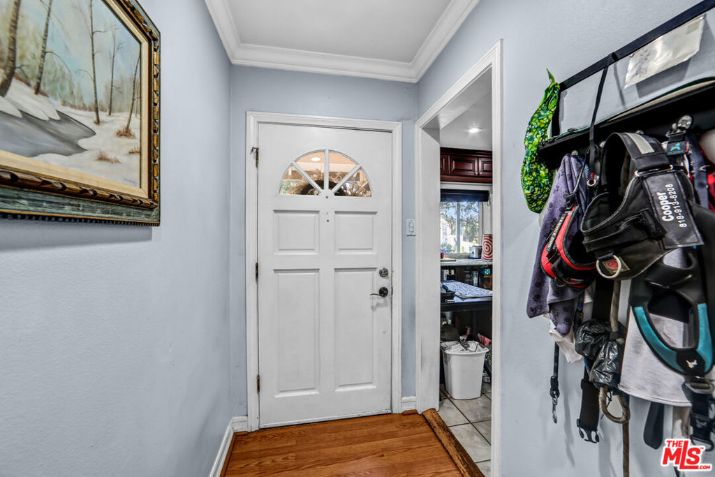10205 Fairgrove Avenue Property Photo 13