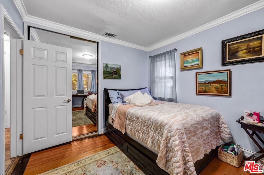 10205 Fairgrove Avenue Property Photo 26