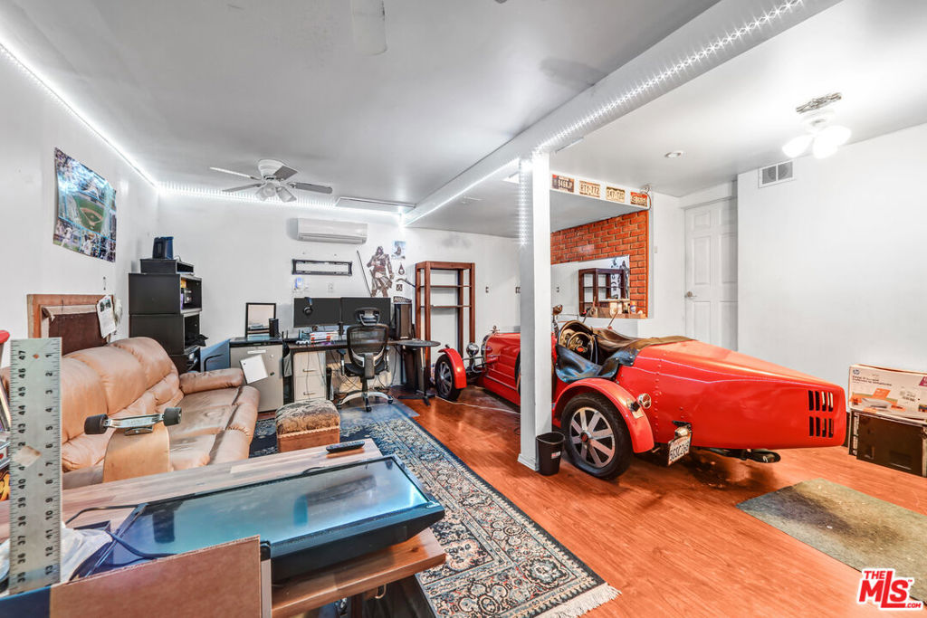 10205 Fairgrove Avenue Property Photo 31