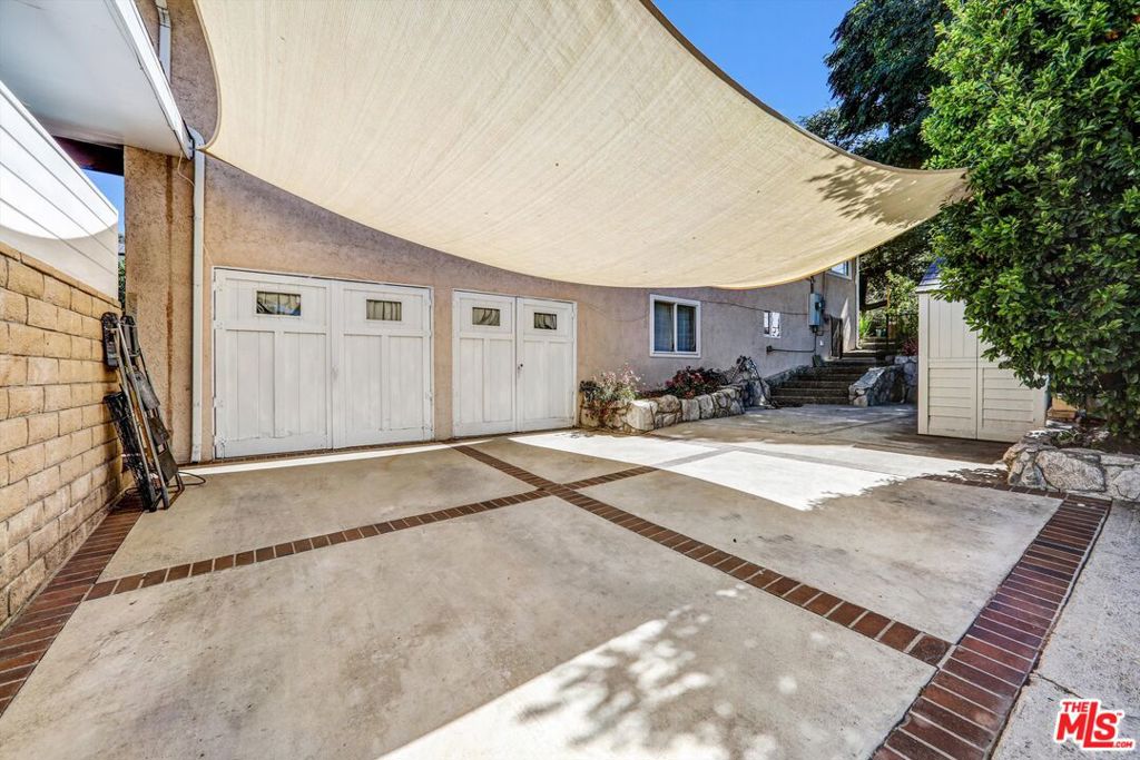 10205 Fairgrove Avenue Property Photo 41
