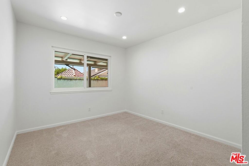 5920 Malton Avenue Property Photo 25