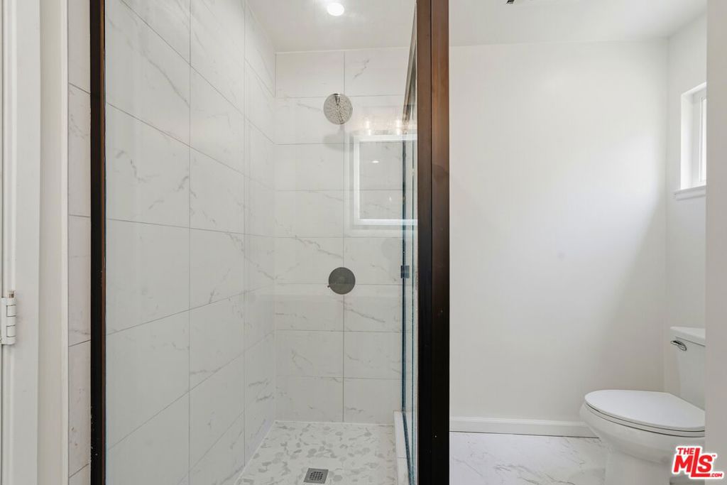 5920 Malton Avenue Property Photo 31