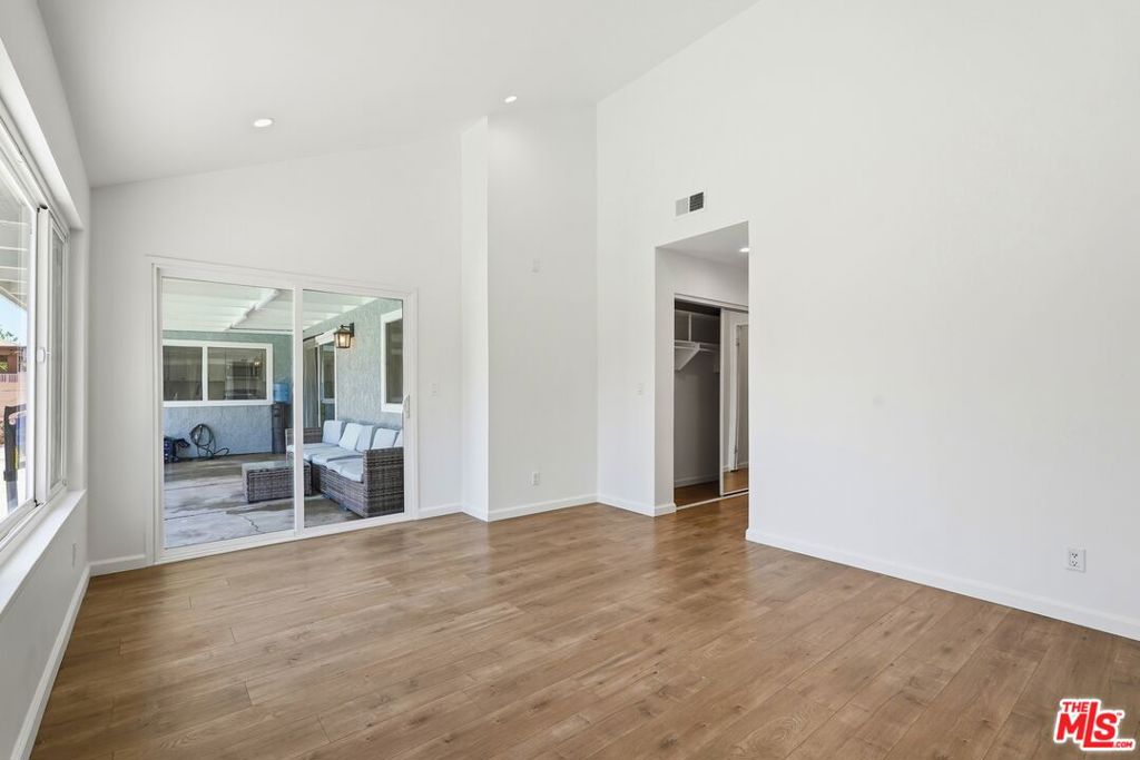 5920 Malton Avenue Property Photo 34