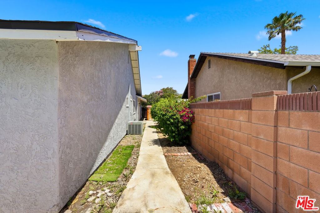 5920 Malton Avenue Property Photo 39