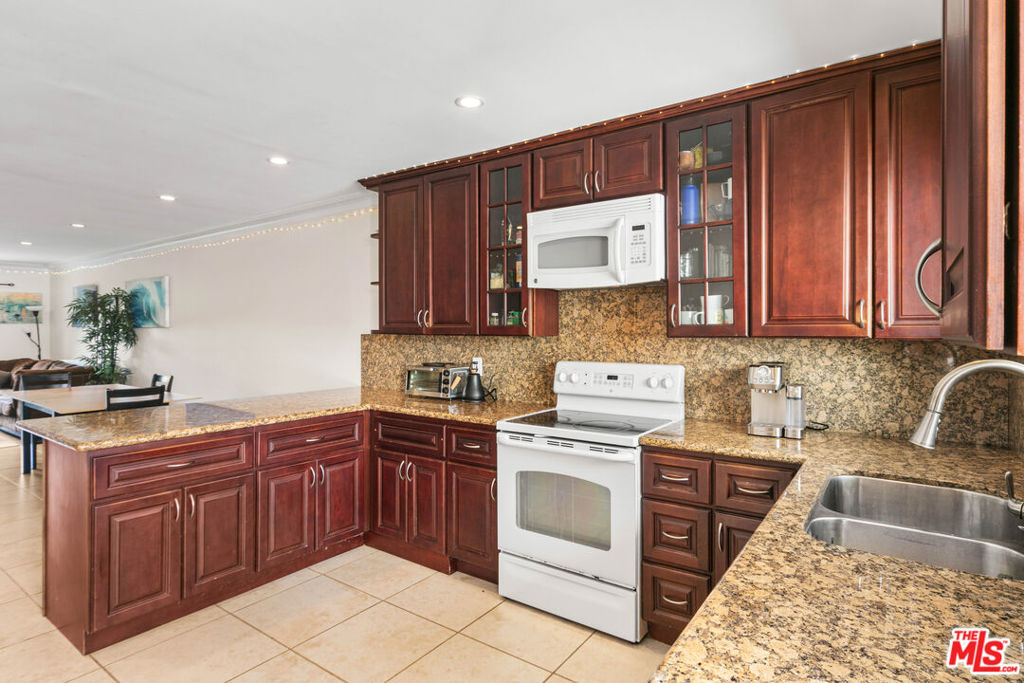 6481 Kanan Dume Road Property Photo 7