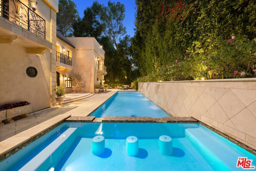 9541 Sunset Boulevard Property Photo 41