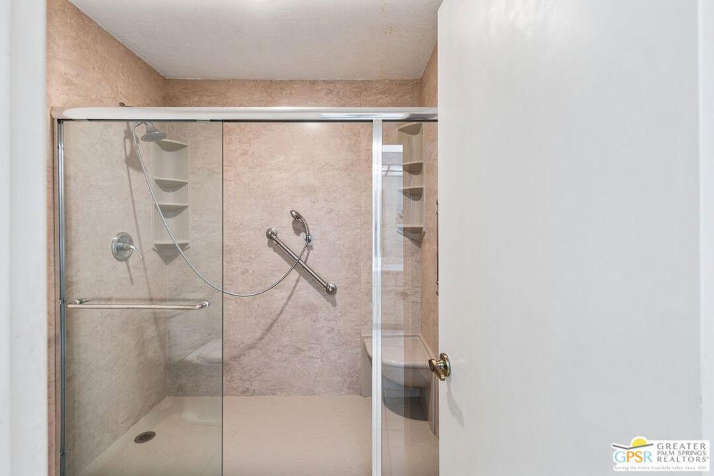2671 N Whitewater Club Drive Property Photo 15