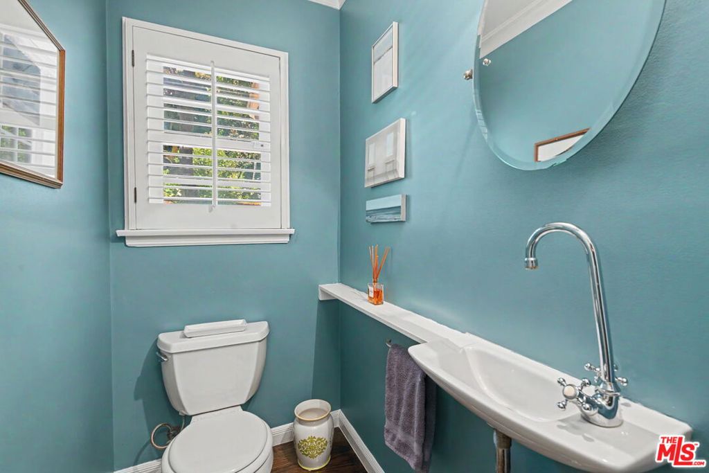 11027 Cashmere Street Property Photo 25