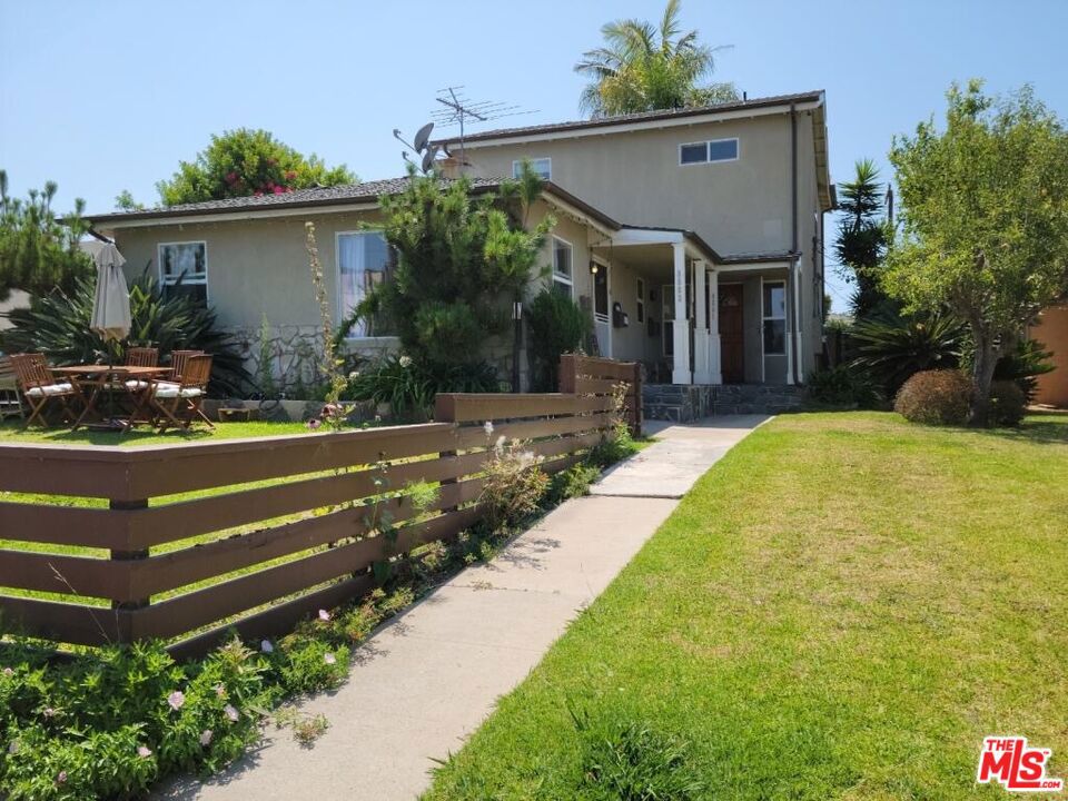 8501 Lilienthal Avenue Property Photo 1