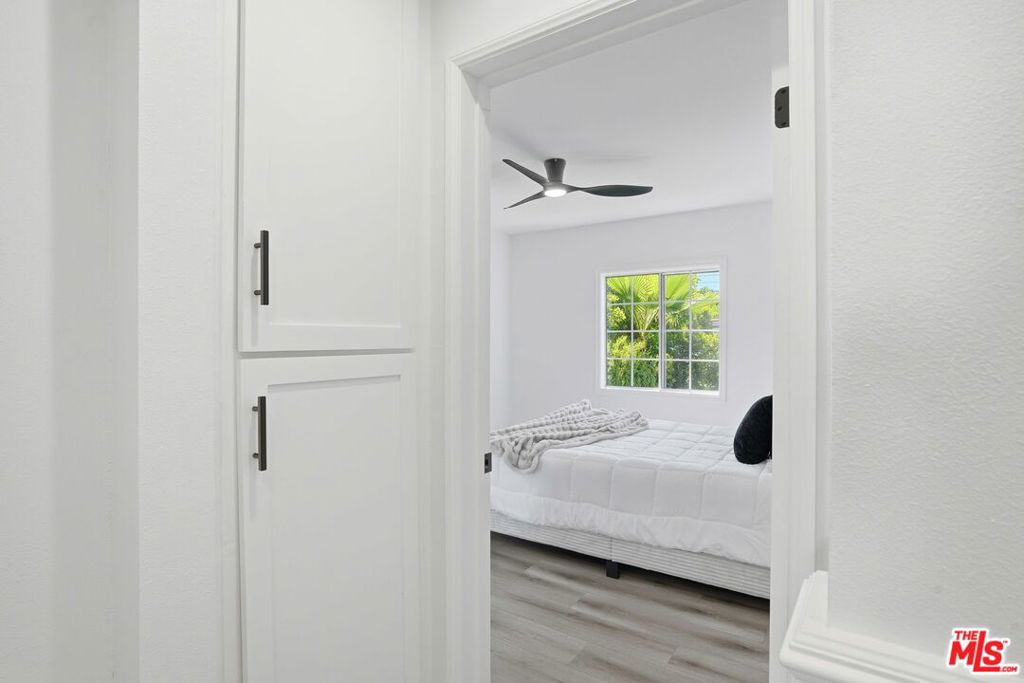 17721 Burbank Boulevard Property Photo 23