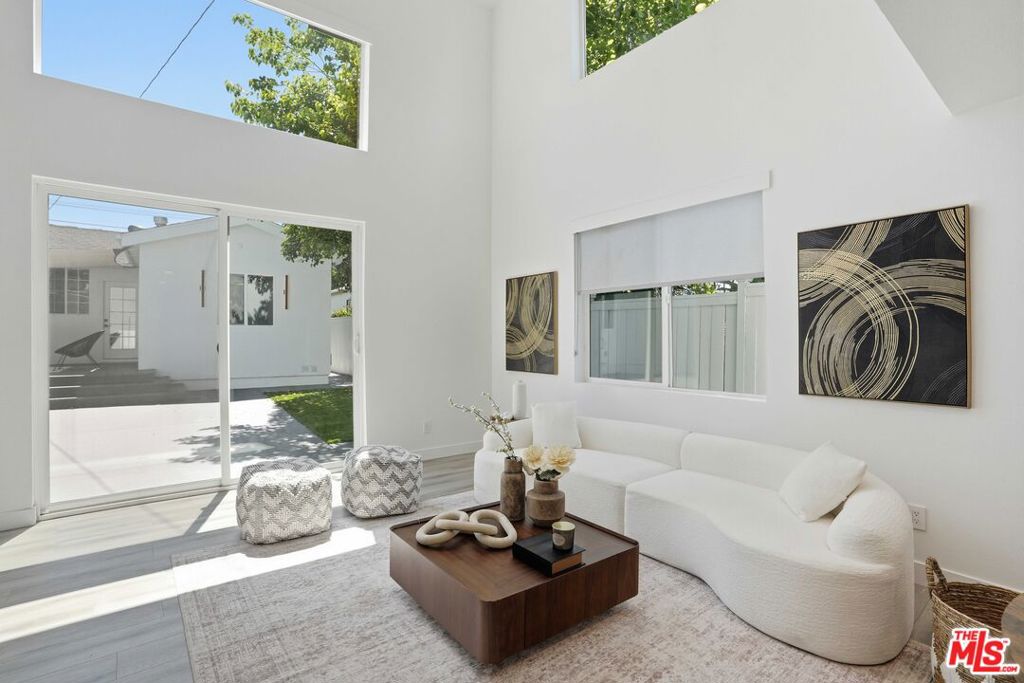 17721 Burbank Boulevard Property Photo 44